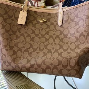 COACH Reversible TOTE. Brown Rose Gold